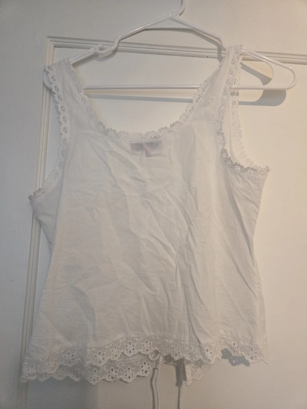 Edikted White Eyelet Lace Tie-Front Camisole - Picture 2 of 3
